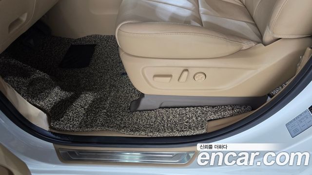 Kia Canival 2019 — photo 31
