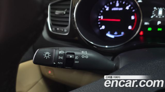 Kia Canival 2019 — photo 32