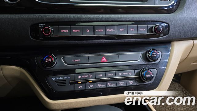 Kia Canival 2019 — photo 33