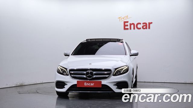 Mercedes-Benz E-Class 2020 — photo 3