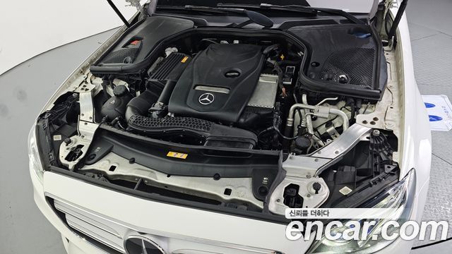 Mercedes-Benz E-Class 2020 — photo 6