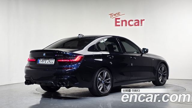 BMW 3-Series 2021 — photo 2