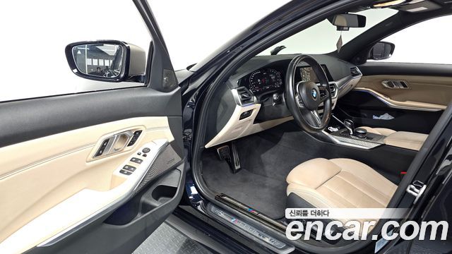 BMW 3-Series 2021 — photo 10