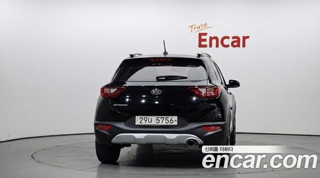 Kia Stonic 2018 — photo 4