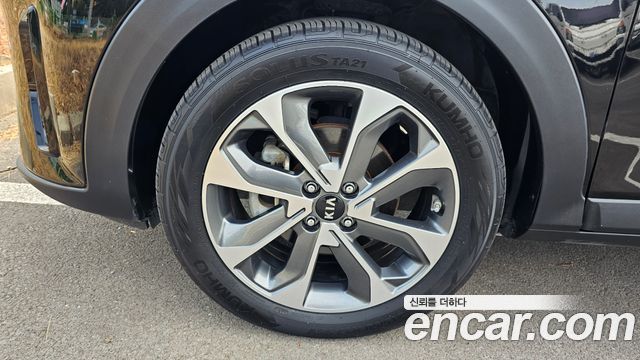 Kia Stonic 2018 — photo 5