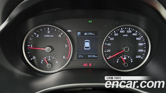 Kia Stonic 2018 — photo 8