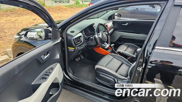 Kia Stonic 2018 — photo 10