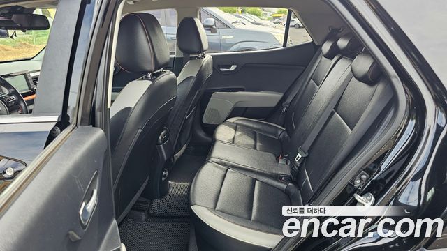 Kia Stonic 2018 — photo 12