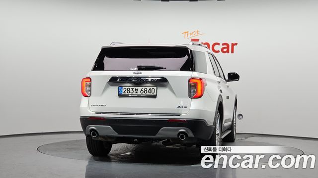 Ford Explorer 2021 — photo 4