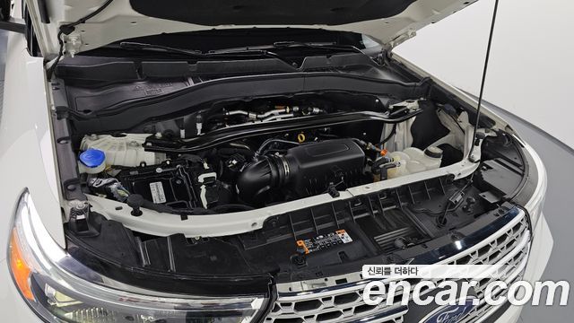Ford Explorer 2021 — photo 6
