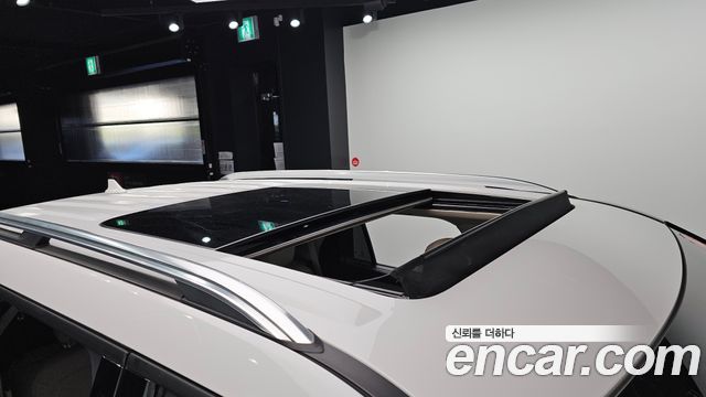 Ford Explorer 2021 — photo 22