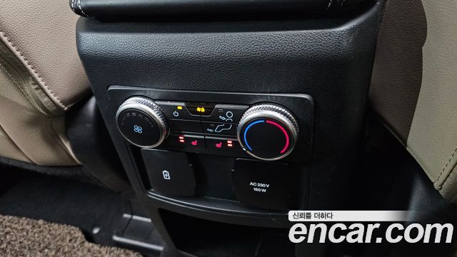 Ford Explorer 2021 — photo 23