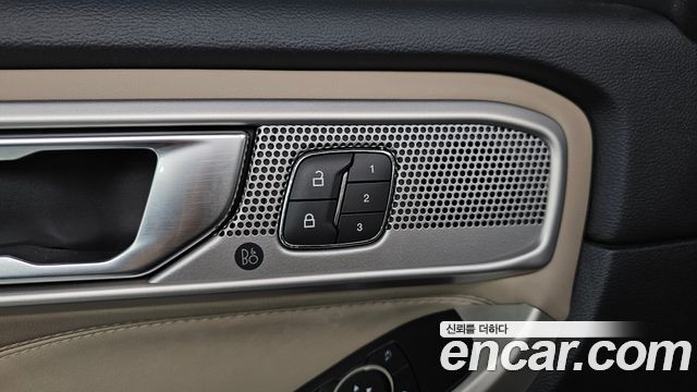 Ford Explorer 2021 — photo 25