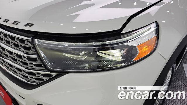 Ford Explorer 2021 — photo 8