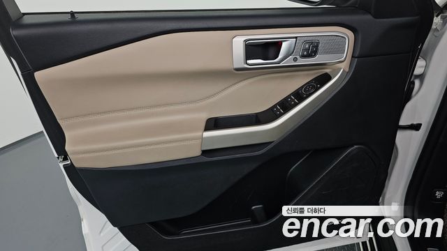 Ford Explorer 2021 — photo 14