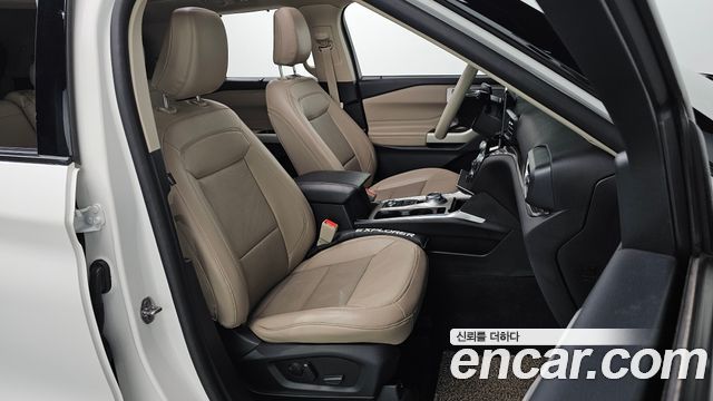Ford Explorer 2021 — photo 16