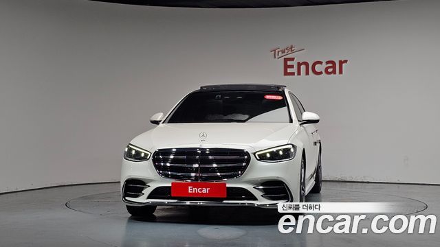 Mercedes-Benz S-Class 2023 — photo 3