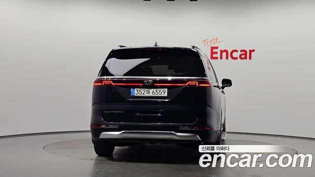 Kia Canival 2021 — photo 4