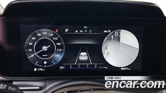 Kia Canival 2021 — photo 11