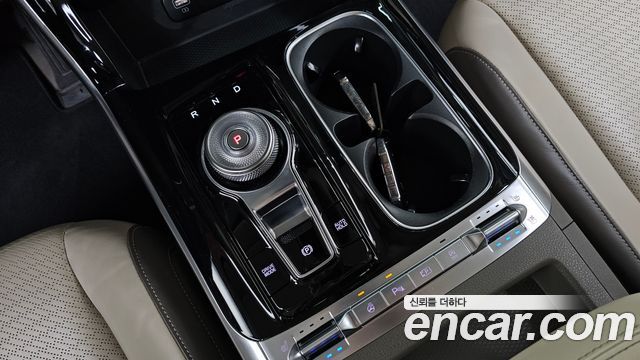 Kia Canival 2021 — photo 12
