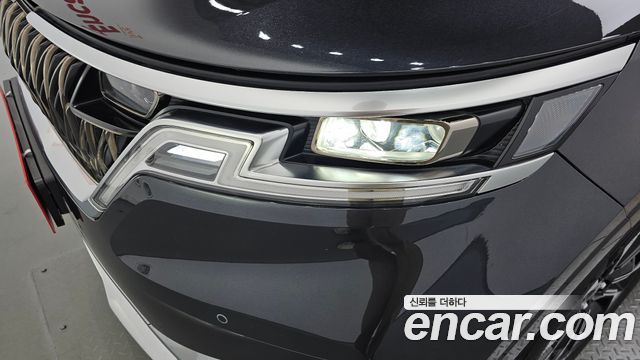 Kia Canival 2021 — photo 8