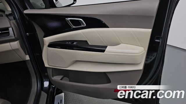 Kia Canival 2021 — photo 15