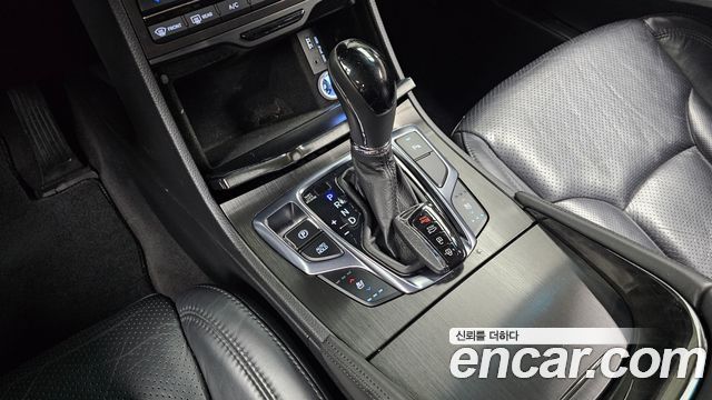 Hyundai Grandeur 2016 — photo 12