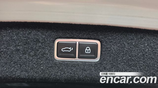 Genesis G90 2022 — photo 17