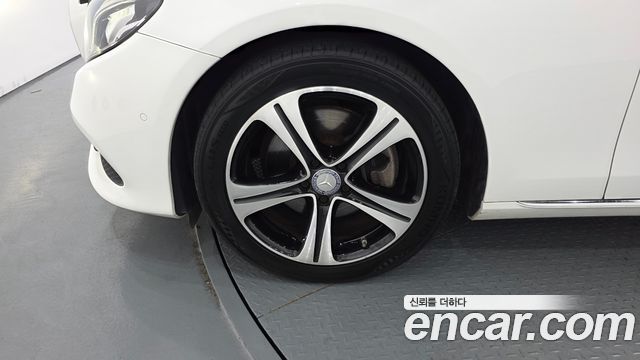 Mercedes-Benz E-Class 2017 — photo 5