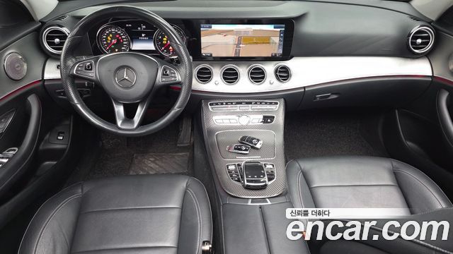 Mercedes-Benz E-Class 2017 — photo 7