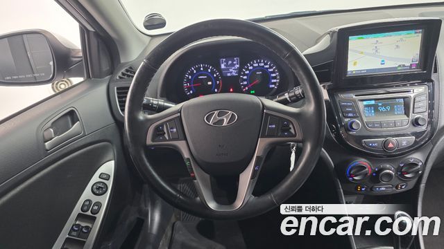 Hyundai Accent 2019 — photo 13