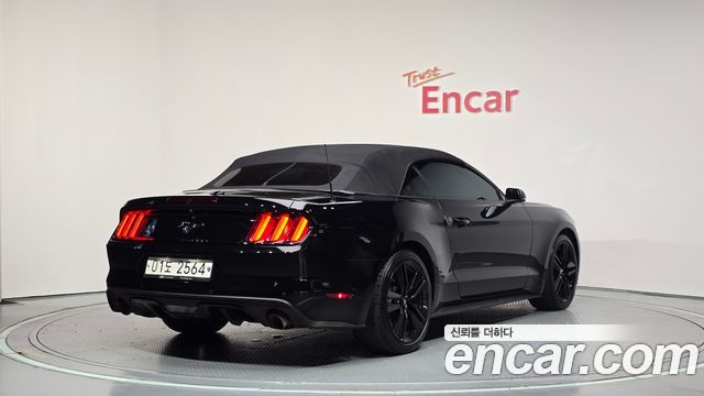 Ford Mustang 2017 — photo 2