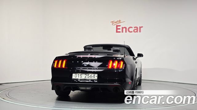 Ford Mustang 2017 — photo 4