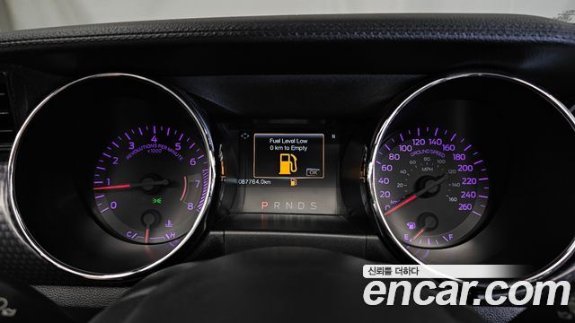 Ford Mustang 2017 — photo 8