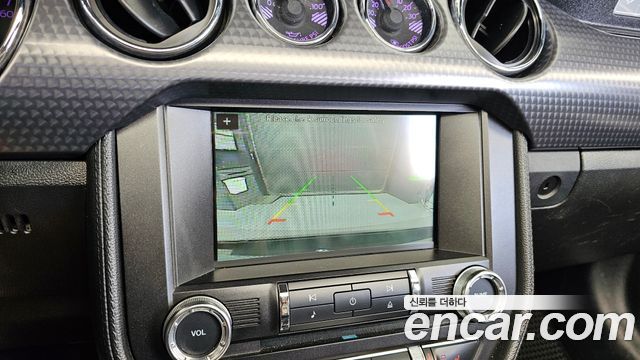 Ford Mustang 2017 — photo 15