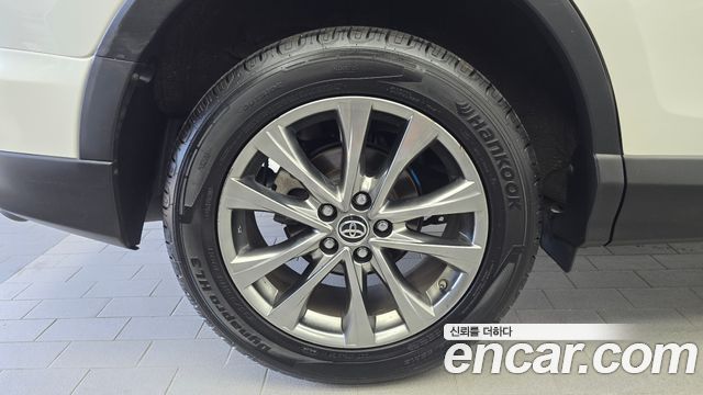 Toyota RAV4 2018 — photo 5