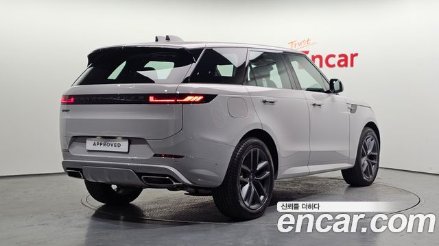 Land Rover Range Rover Sport 2026 — photo 2