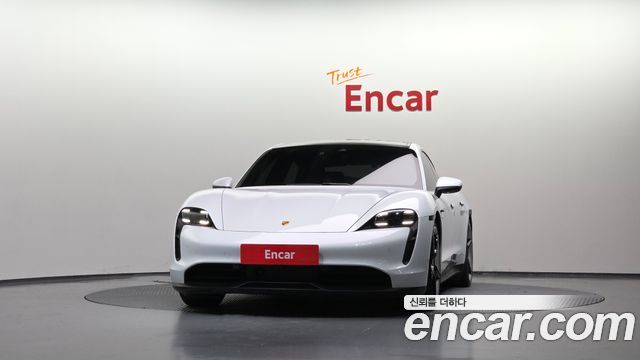 Porsche Taycan 2024 — photo 3