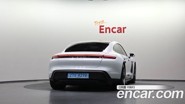 Porsche Taycan 2024 — photo 4