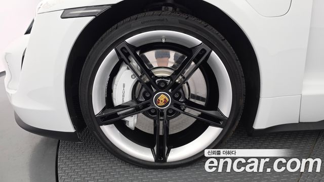 Porsche Taycan 2024 — photo 5