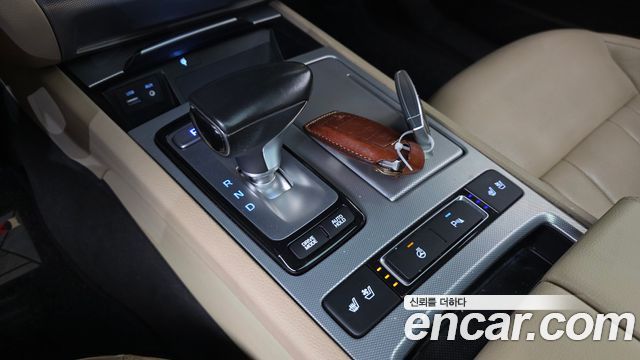 Genesis G80 2017 — photo 9