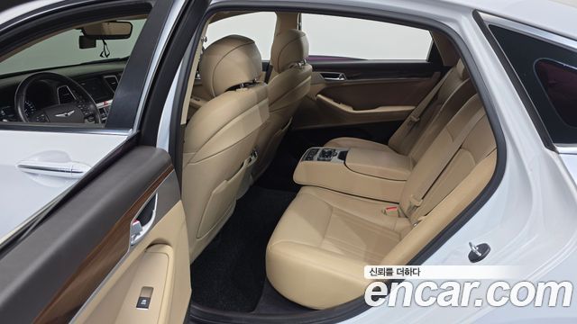 Genesis G80 2017 — photo 11