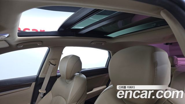 Genesis G80 2017 — photo 14