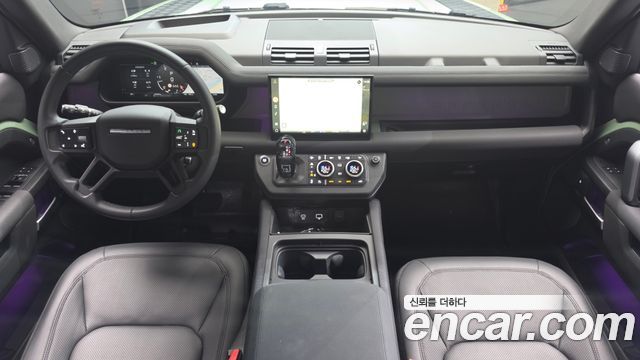 Land Rover Defender 2023 — photo 7
