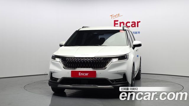 Kia Canival 2023 — photo 3