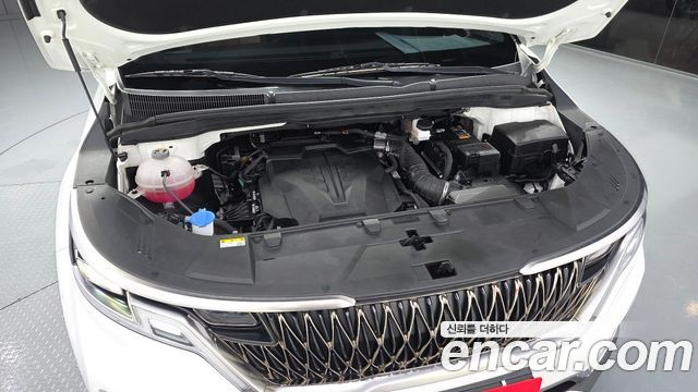 Kia Canival 2023 — photo 6