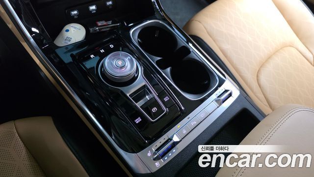 Kia Canival 2023 — photo 12