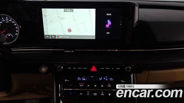 Kia Canival 2023 — photo 20