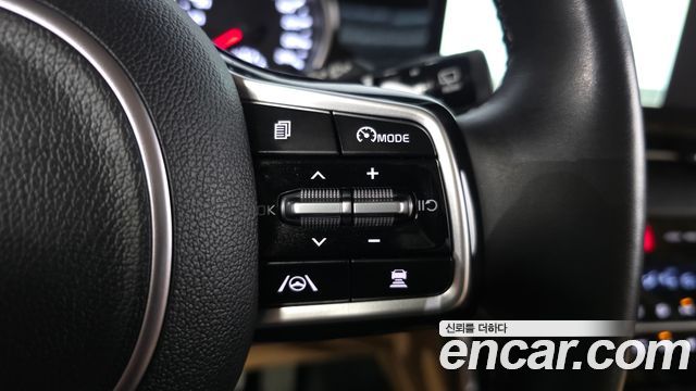Kia Canival 2023 — photo 23