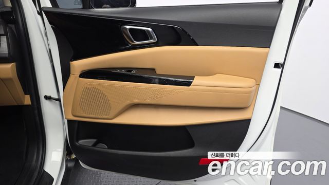 Kia Canival 2023 — photo 14